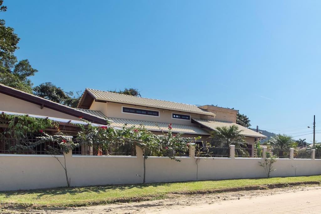 Praia Do Mariscal, Casa Para10 Pessoas, Casa Marixca Bombinhas Exterior photo